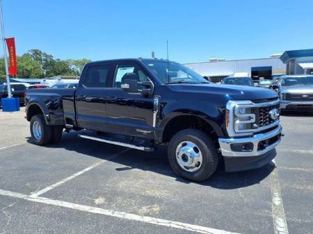 2025 Ford Super Duty F-350 DRW LARIAT
