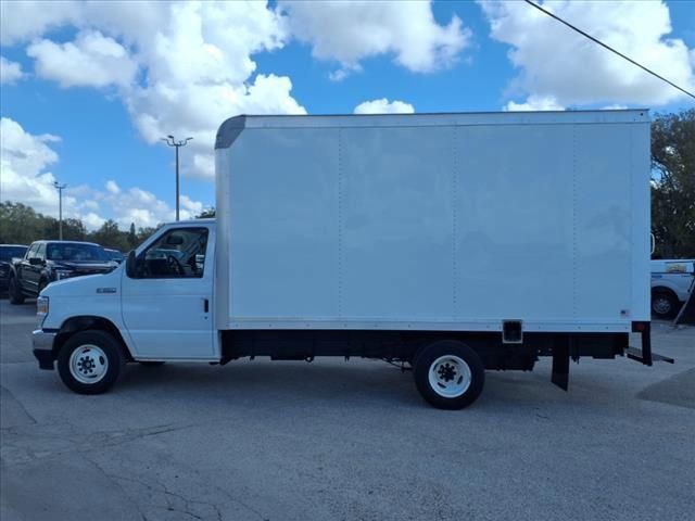 2025 Ford E-350 Base photo 4