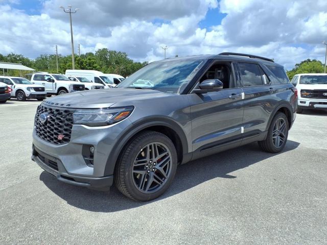 2025 Ford Explorer ST photo 3