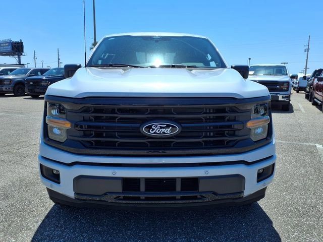 2025 Ford F-150 XLT photo 2