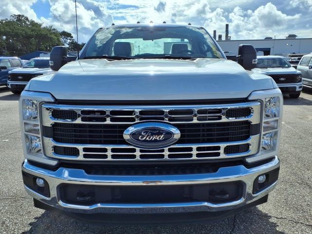 2025 Ford F-350 XL photo 2