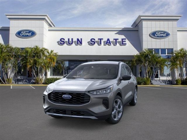 2025 Ford Escape ST-Line photo 2