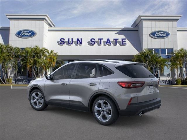 2025 Ford Escape ST-Line photo 4