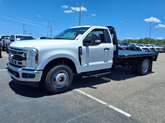 2025 Ford F-350 XL photo 3