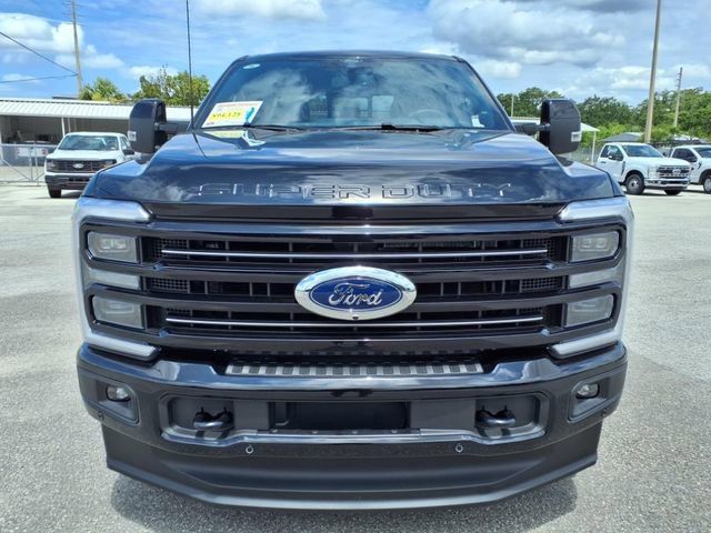 2025 Ford F-350 Platinum photo 2