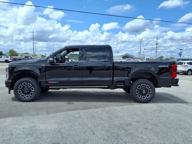 2025 Ford F-350 Platinum photo 4