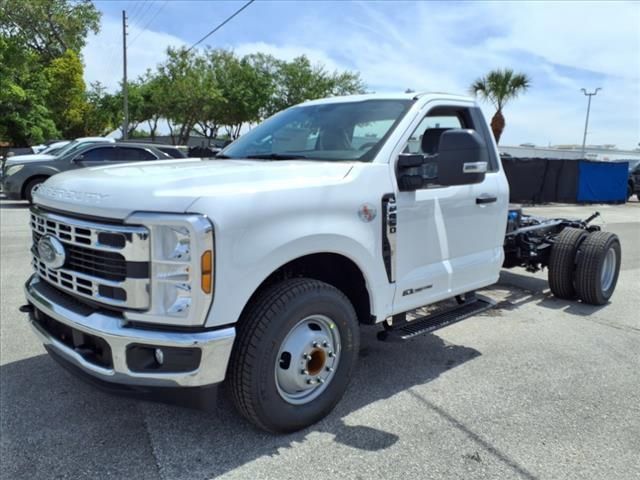 2025 Ford F-350 XL photo 3