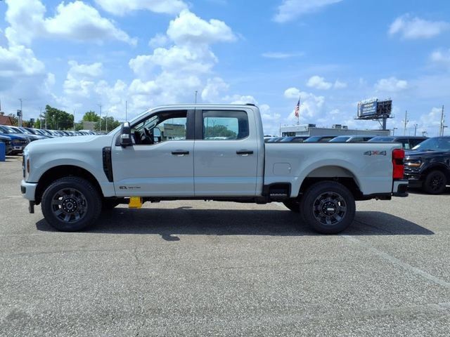 2025 Ford F-250 XL photo 4
