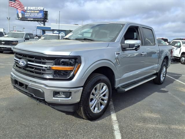 2025 Ford F-150 XLT photo 3