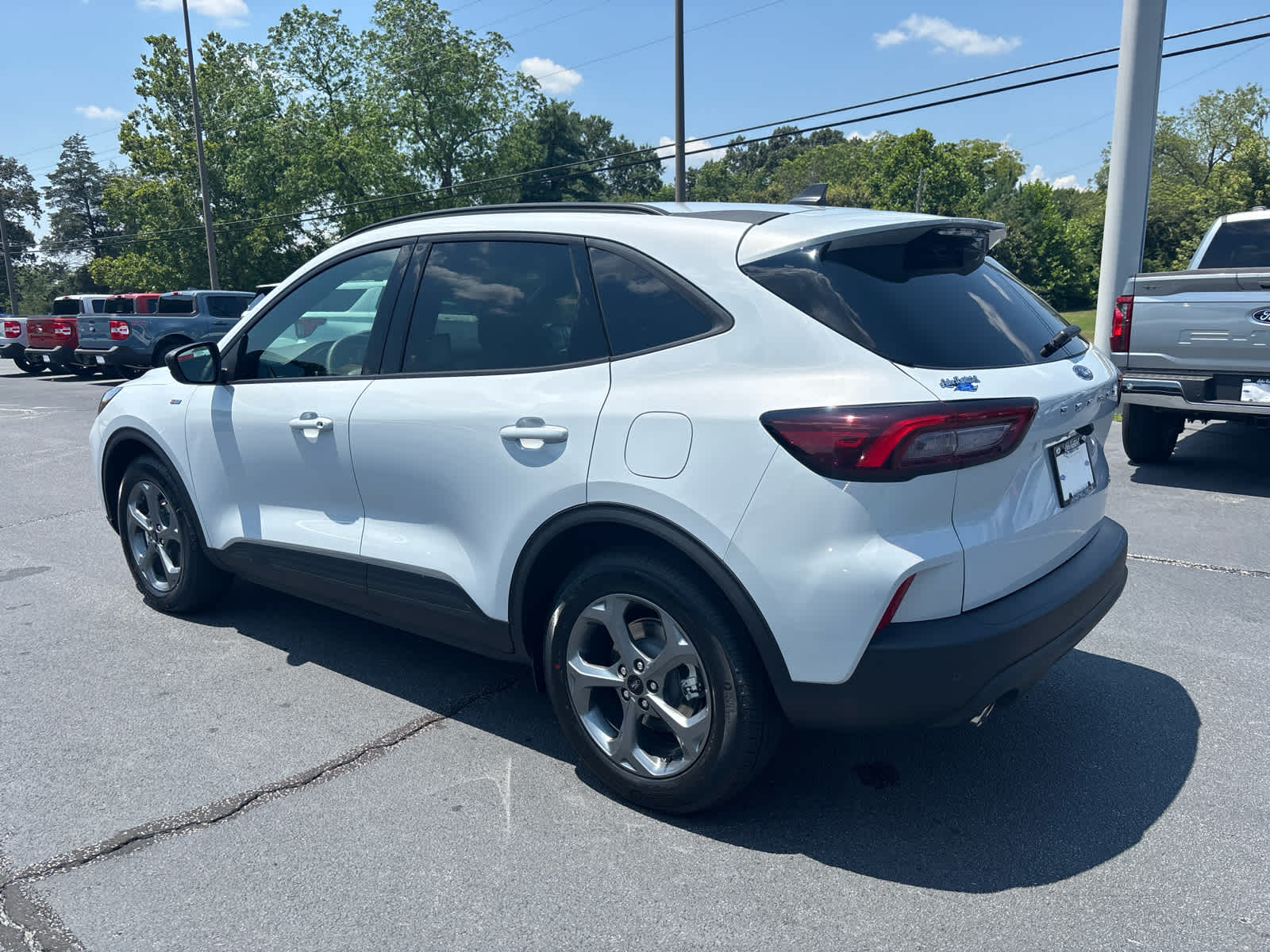 2025 Ford Escape ST-Line photo 3