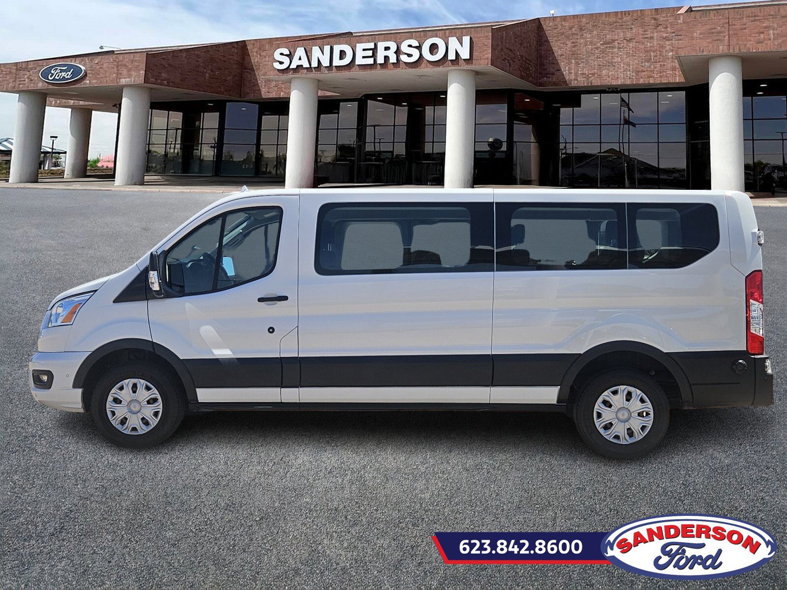 2020 Ford Transit Passenger Van XLT photo 4