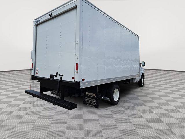2025 Ford E-450 photo 4