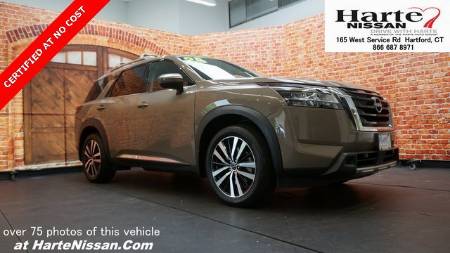 2024 Nissan Pathfinder Platinum