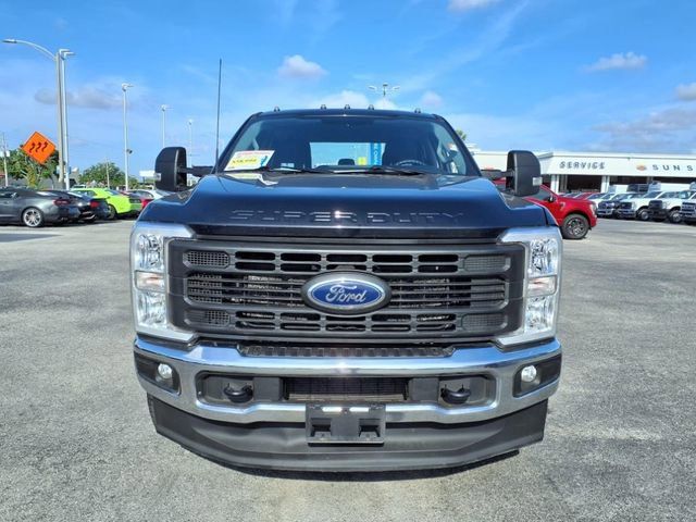 2023 Ford F-350 XL photo 2