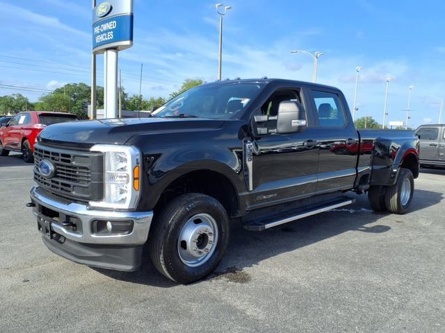 2023 Ford F-350 XL photo 3