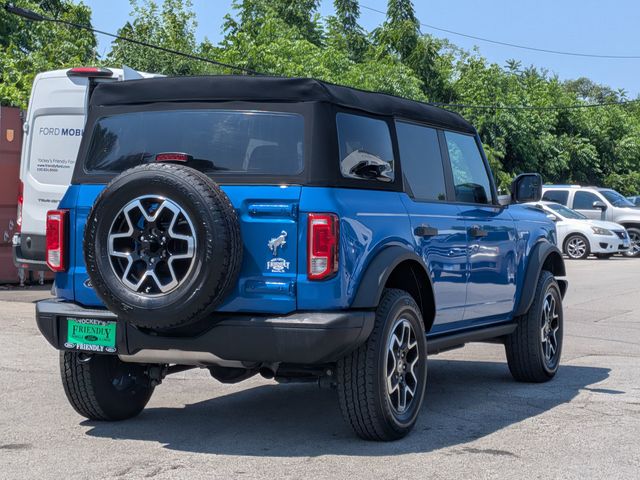 2023 Ford Bronco Black Diamond photo 4