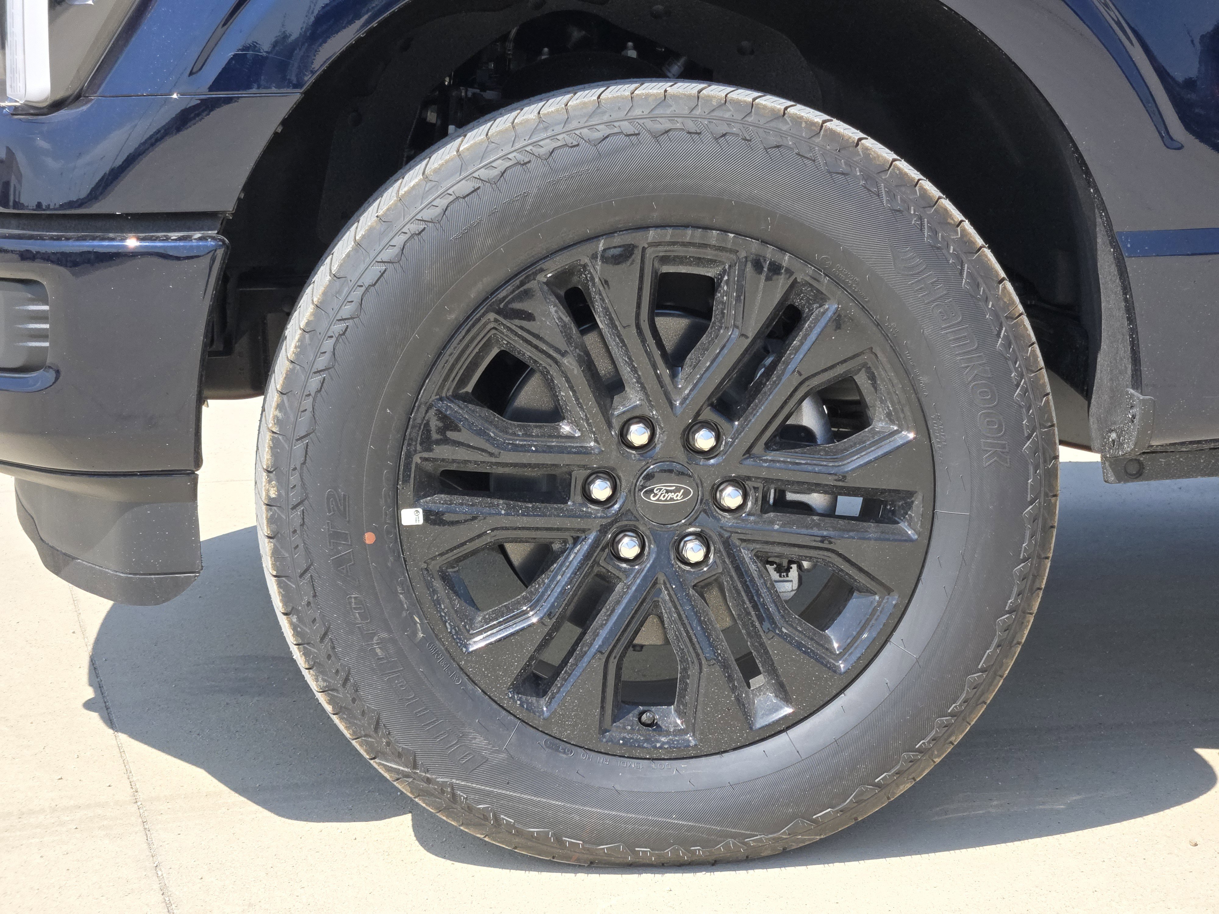 2025 Ford F-150 Lariat photo 6