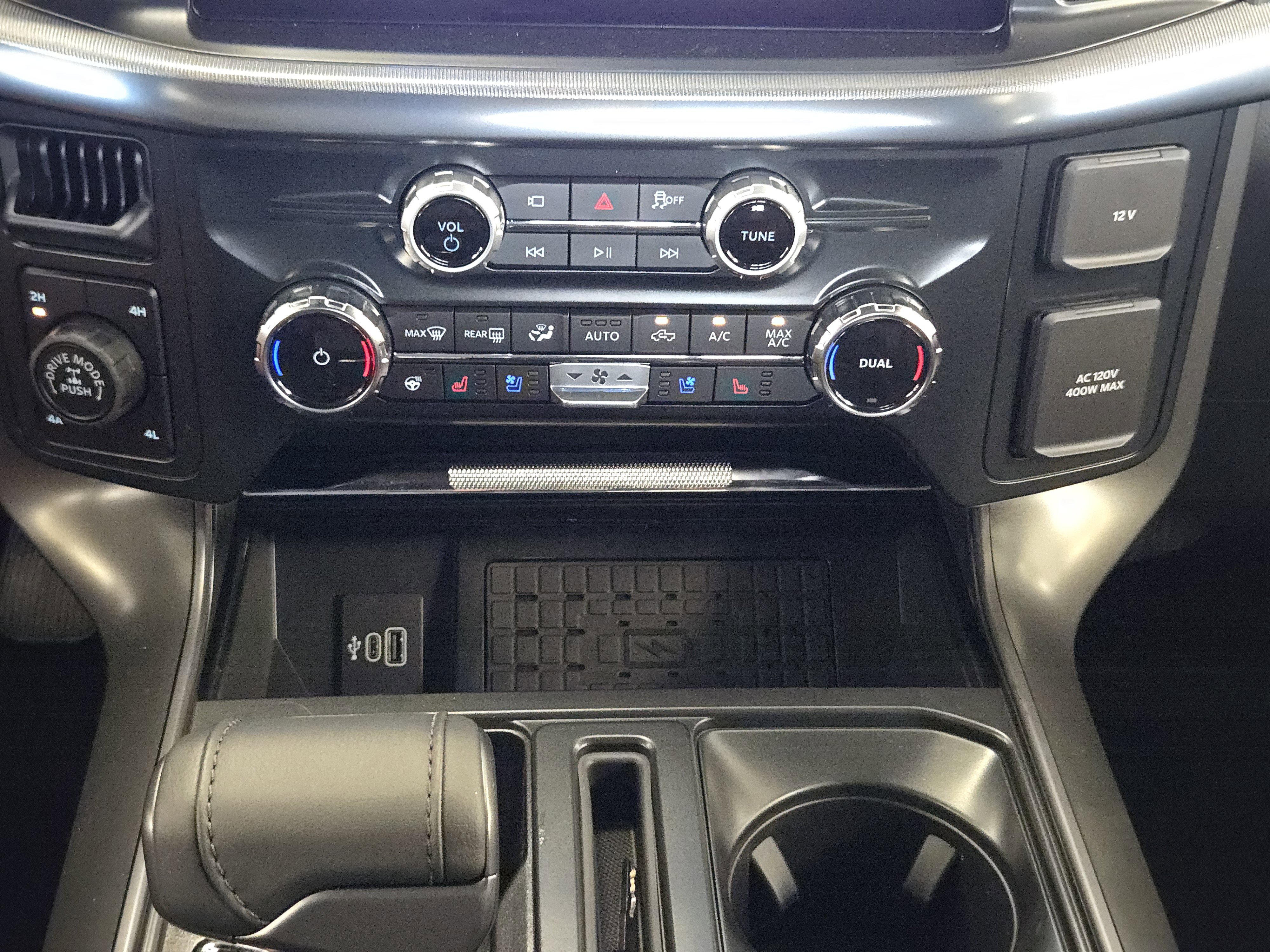 2025 Ford F-150 Lariat photo 11