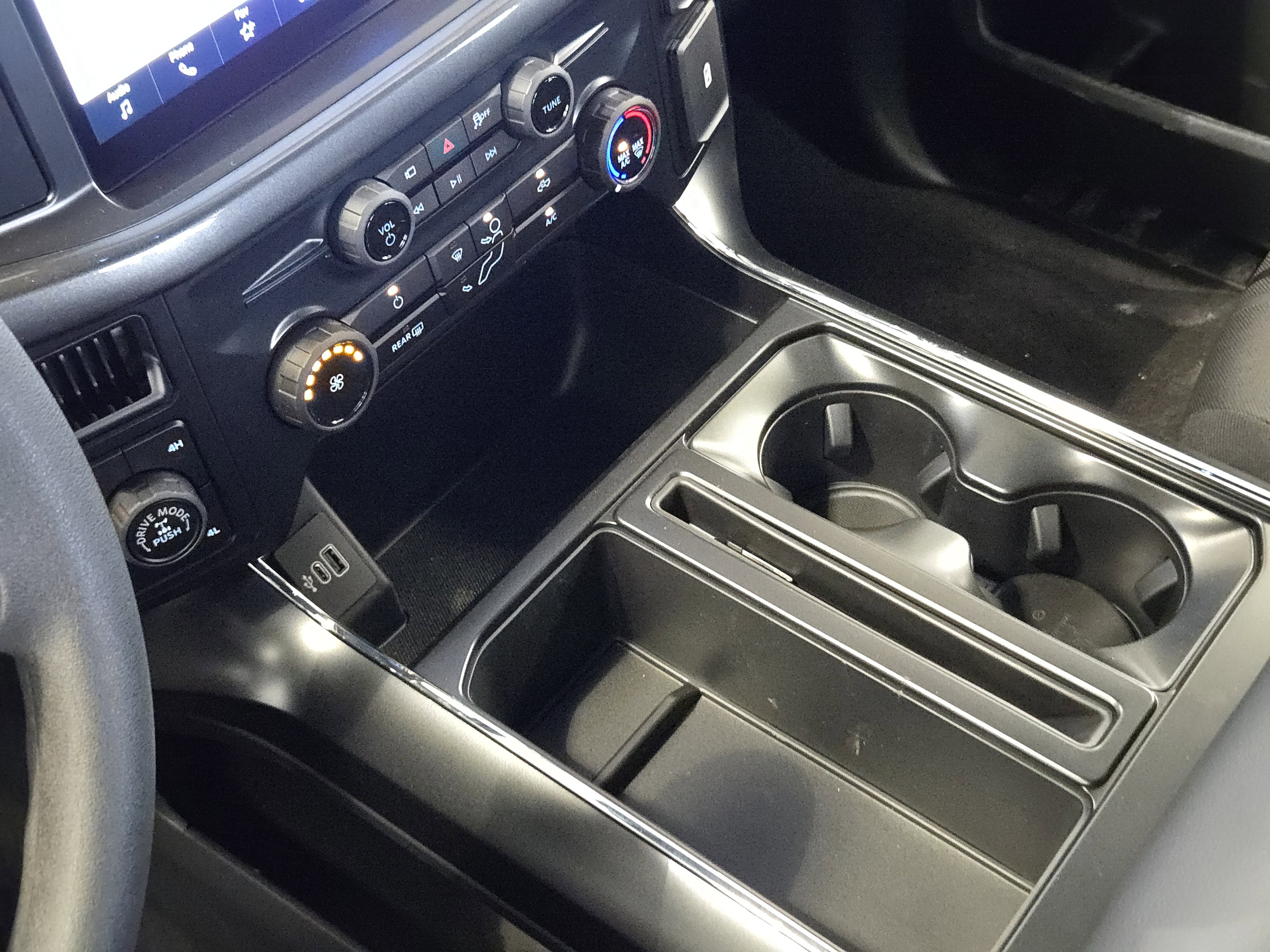 2025 Ford F-150 STX photo 12