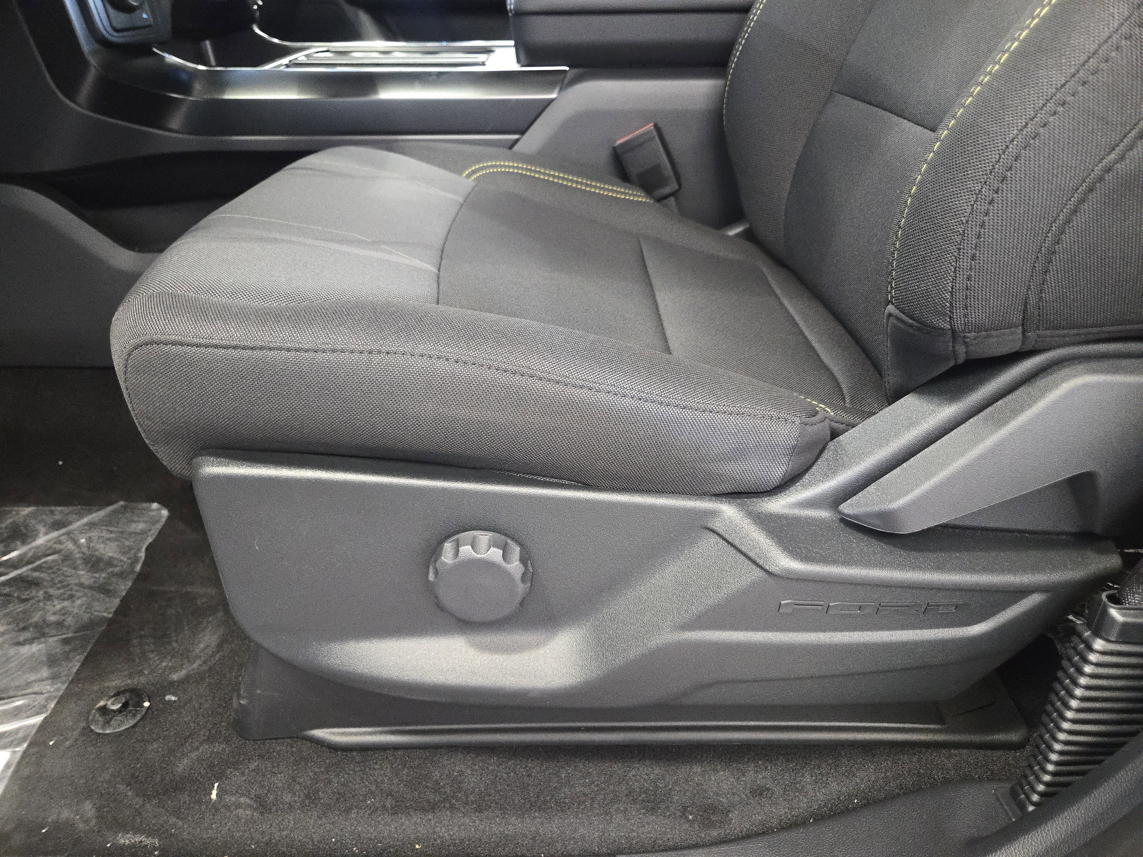 2025 Ford F-150 STX photo 14