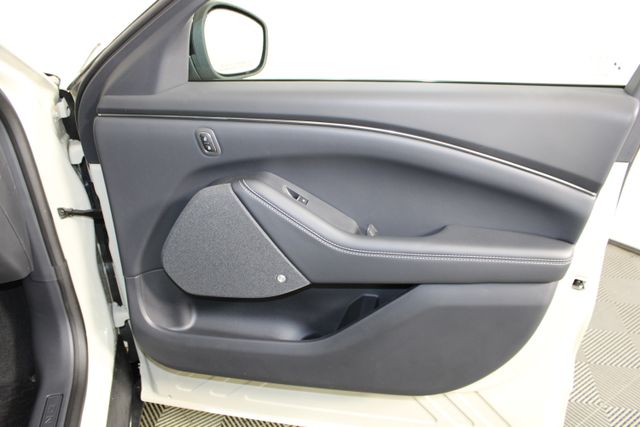 2025 Ford Mustang Mach-E Premium photo 23