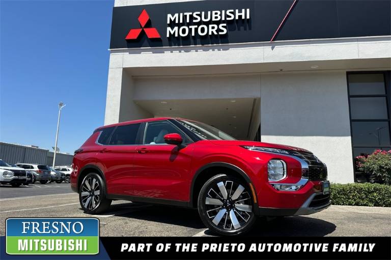 2025 Mitsubishi Outlander SE