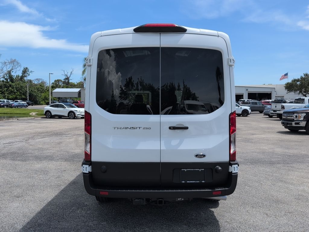 2025 Ford Transit photo 3