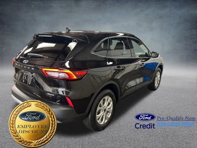 2025 Ford Escape Active photo 2