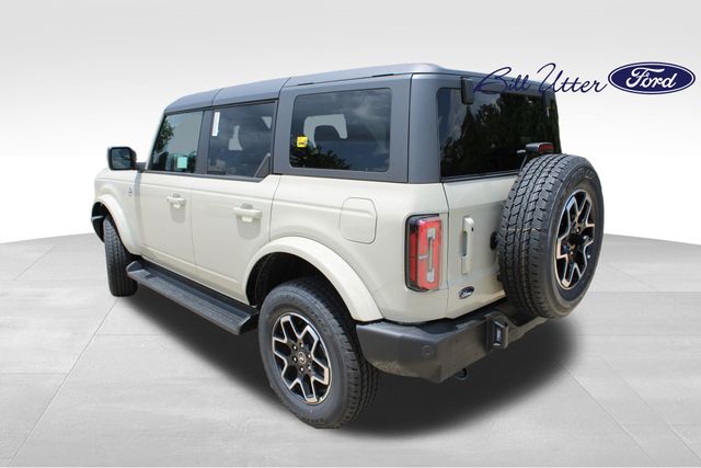 2025 Ford Bronco Outer Banks photo 4