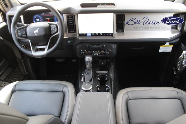 2025 Ford Bronco Outer Banks photo 10