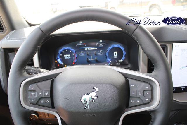 2025 Ford Bronco Outer Banks photo 14