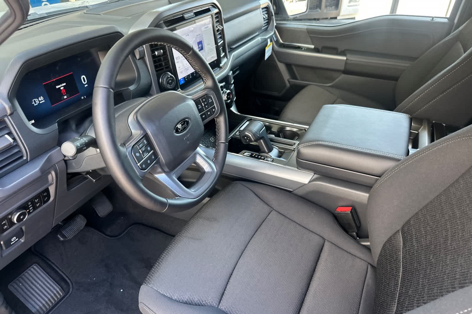 2025 Ford F-150 XLT photo 5