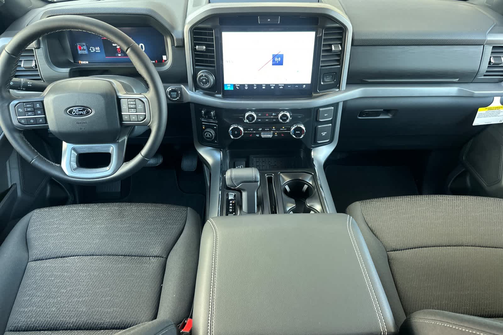 2025 Ford F-150 XLT photo 8