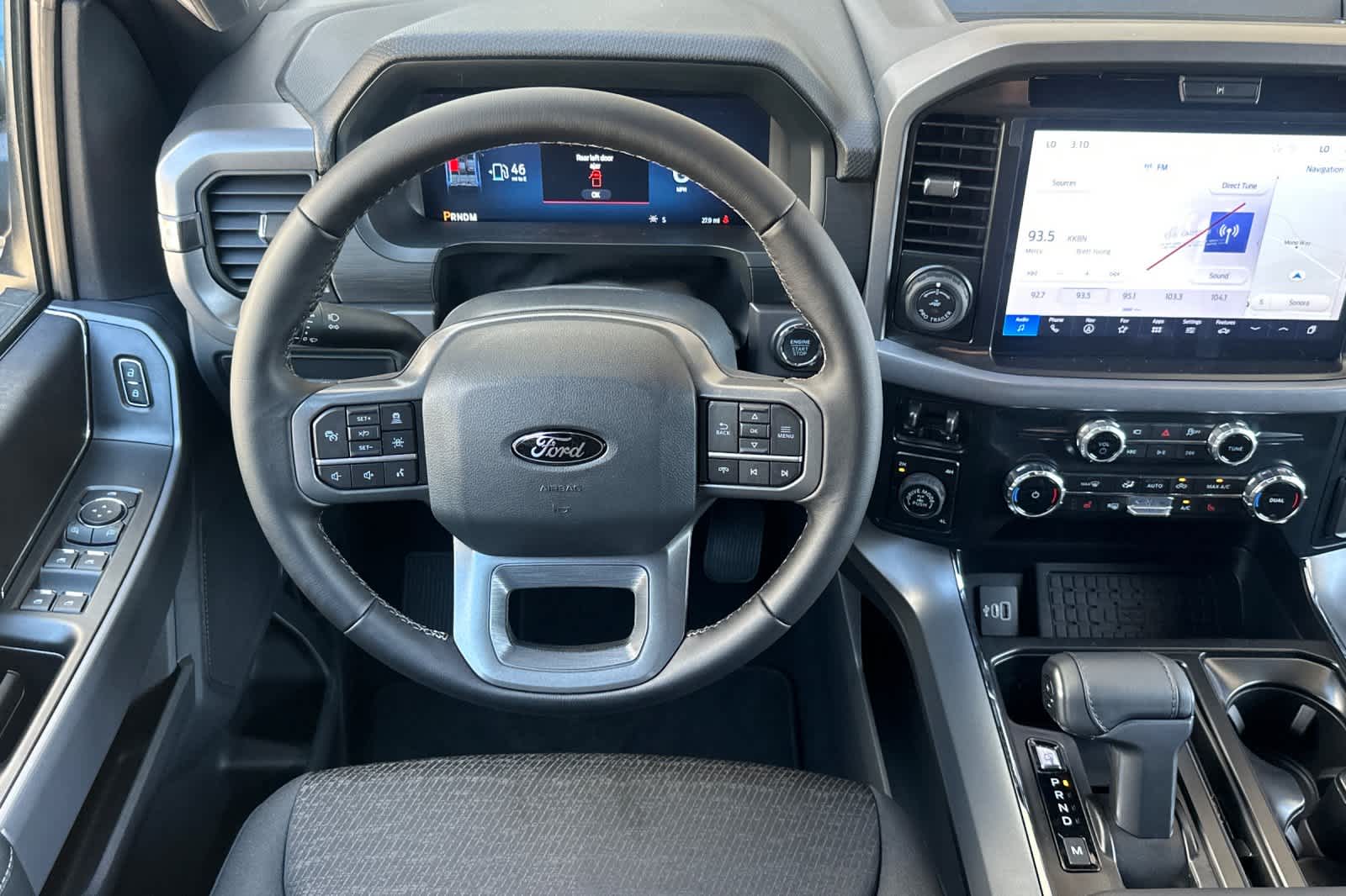 2025 Ford F-150 XLT photo 9