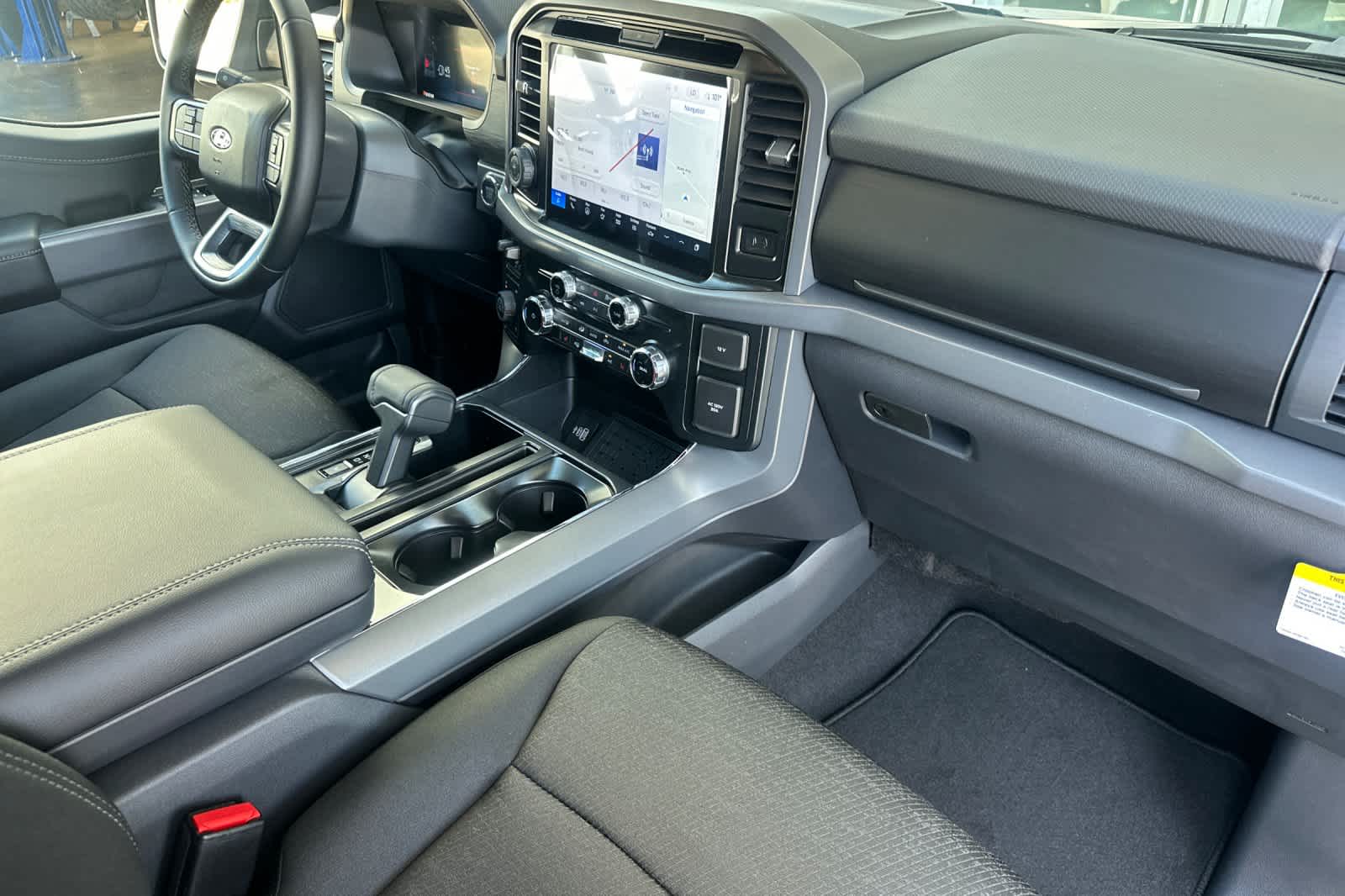 2025 Ford F-150 XLT photo 10