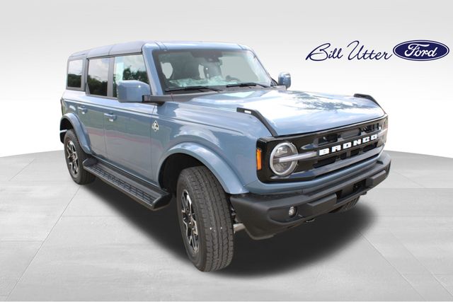 2025 Ford Bronco Outer Banks photo 2