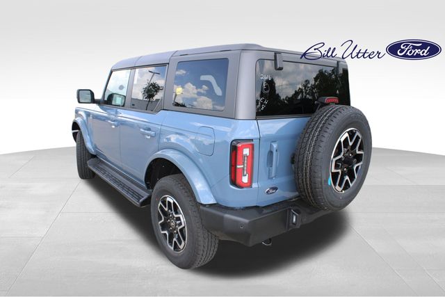 2025 Ford Bronco Outer Banks photo 4