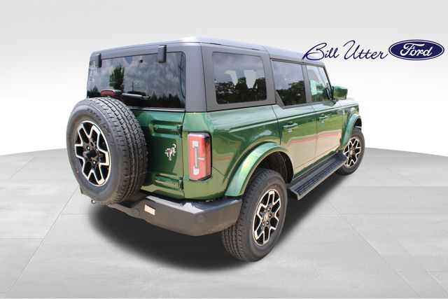 2025 Ford Bronco Outer Banks photo 3