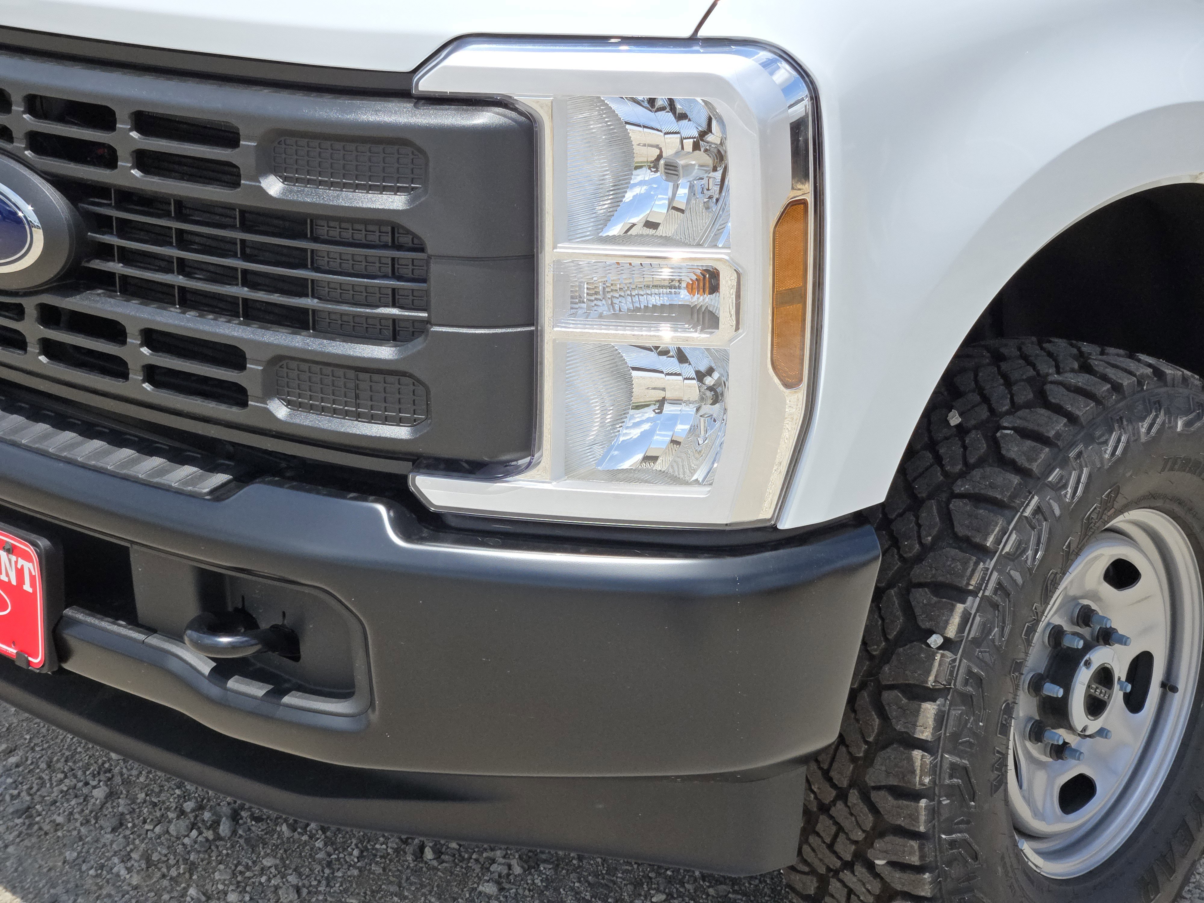 2025 Ford F-250 XL photo 3