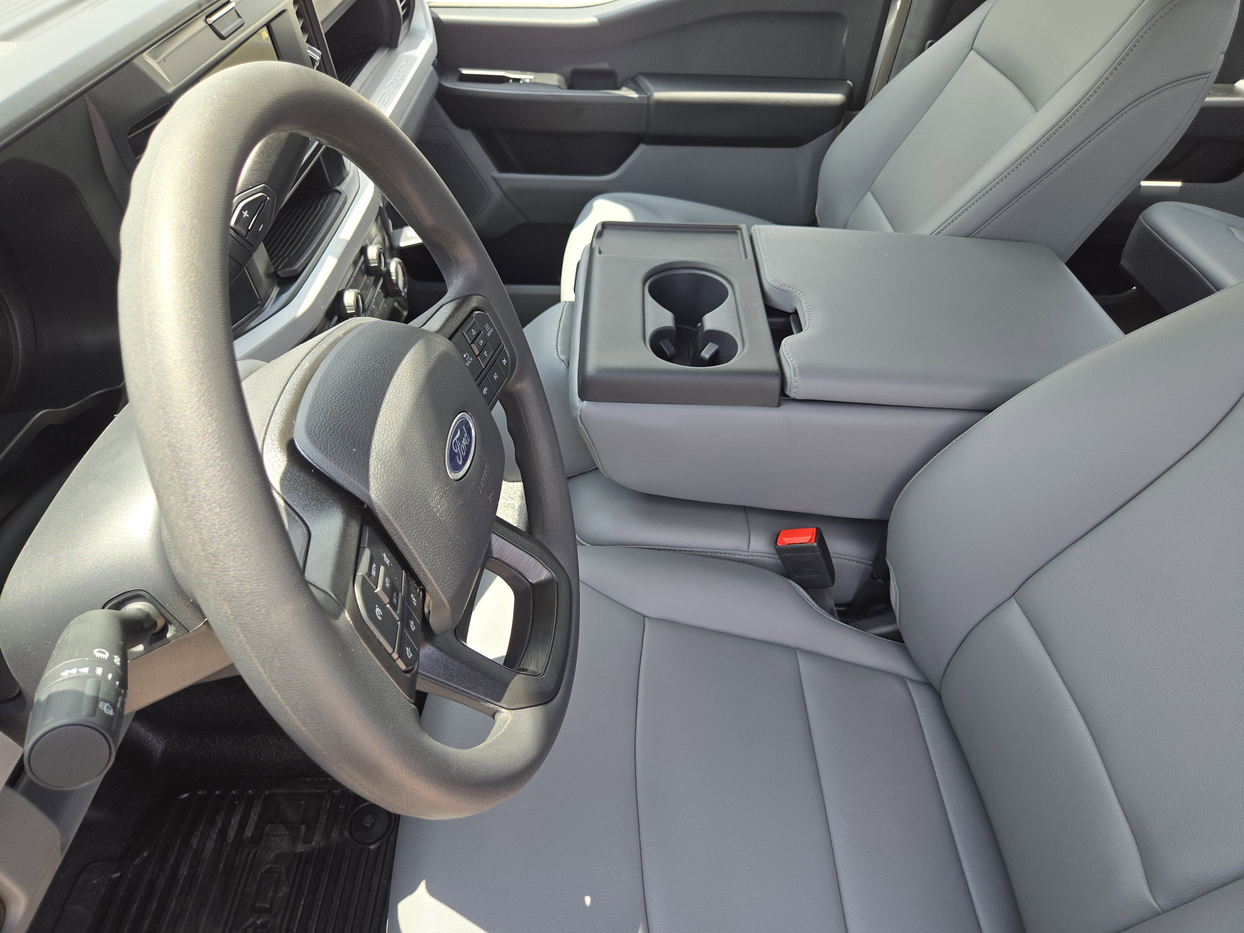 2025 Ford F-250 XL photo 5