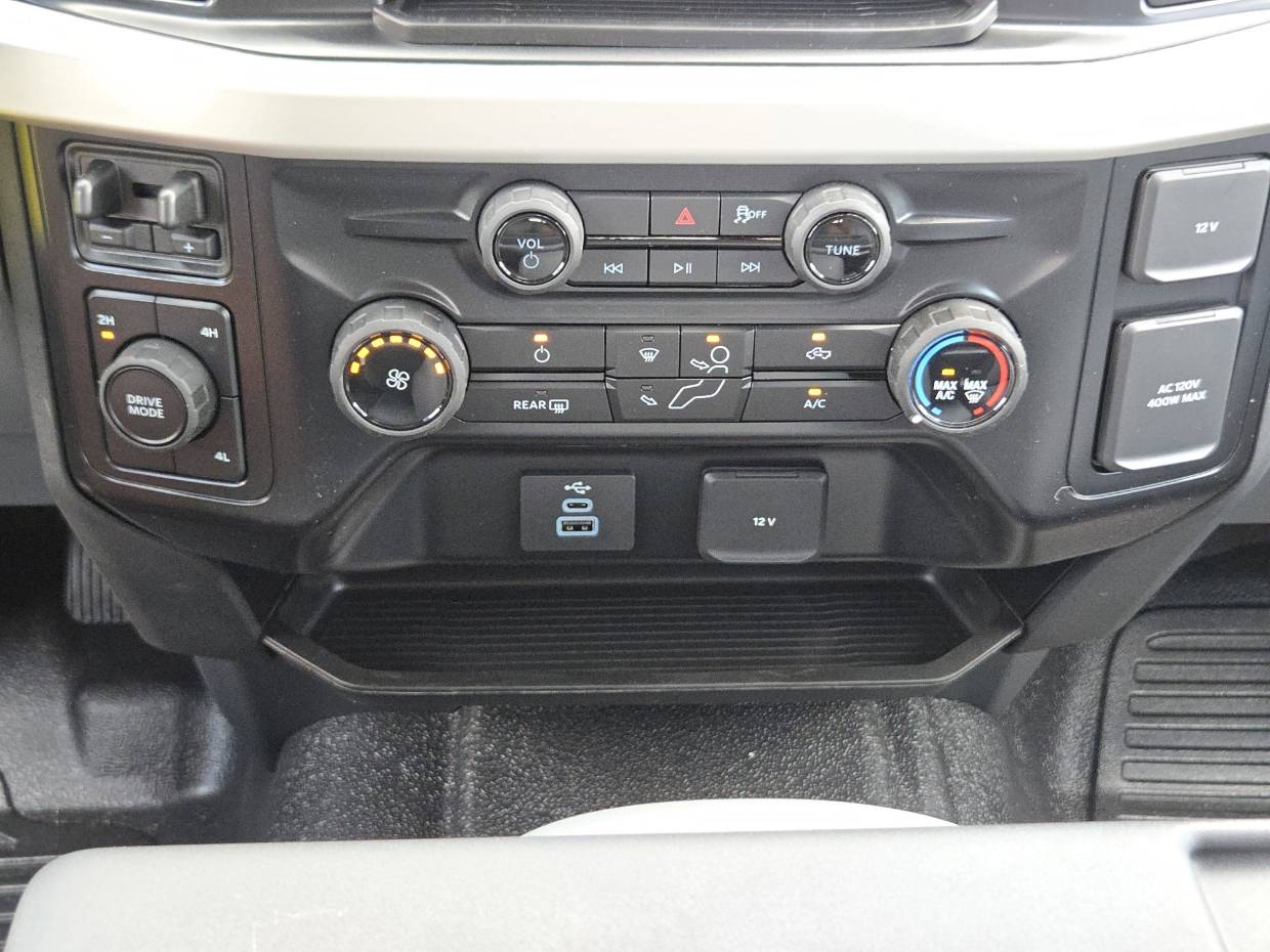 2025 Ford F-350 Super Duty Chassis Cab XL - Photo 13