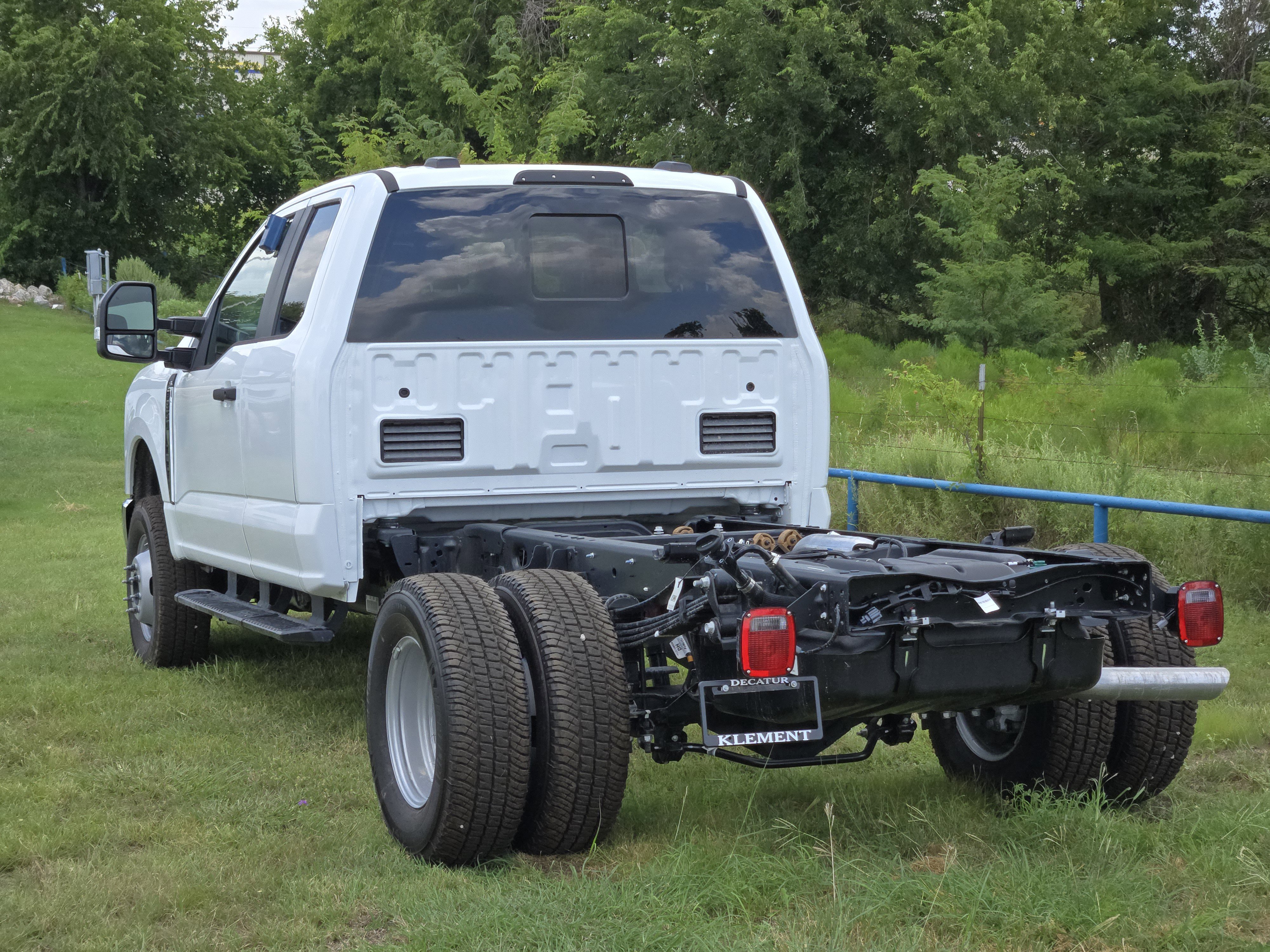 2025 Ford F-350 XL photo 3