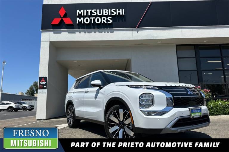 2025 Mitsubishi Outlander SE