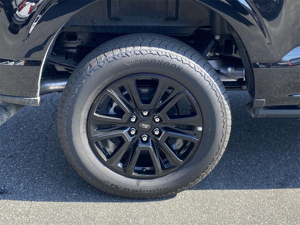 2025 Ford F-150 Platinum photo 4