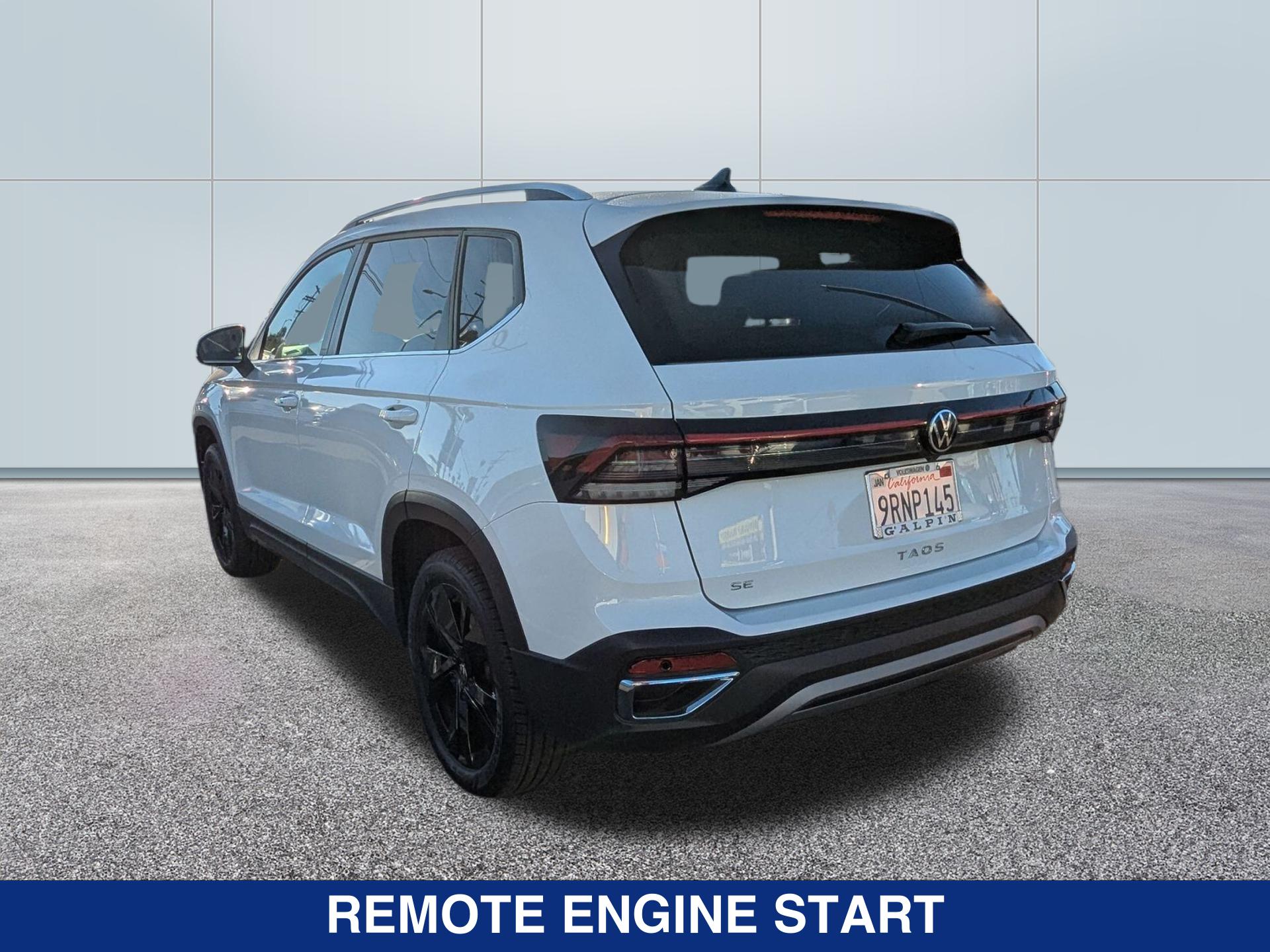 2025 Volkswagen Taos SE photo 2