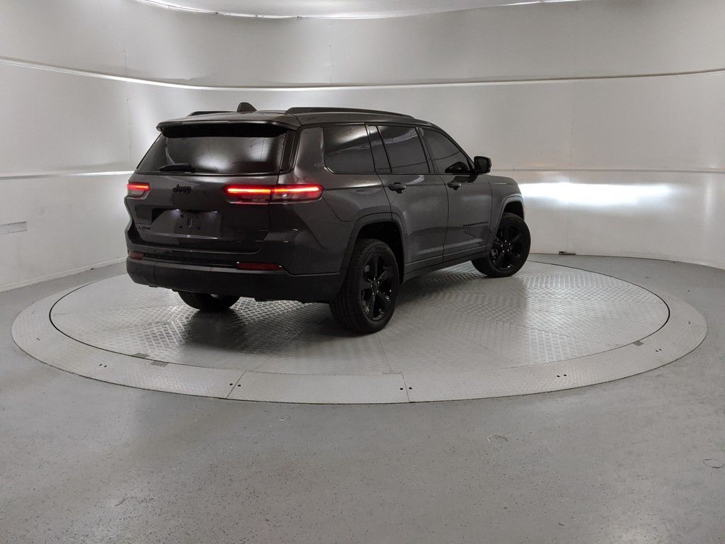 2022 Jeep Grand Cherokee Altitude photo 3