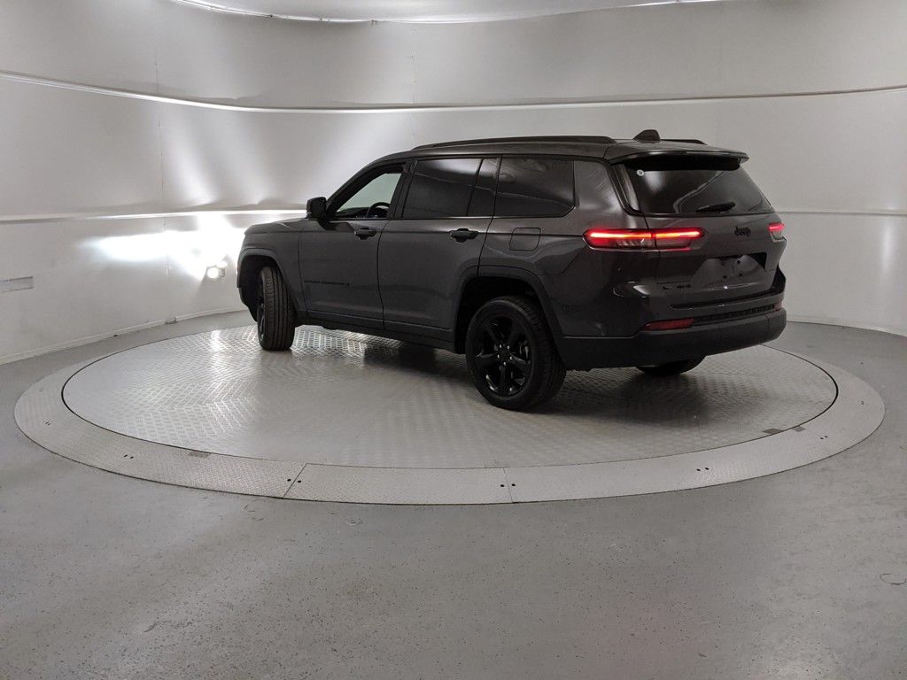 2022 Jeep Grand Cherokee Altitude photo 4