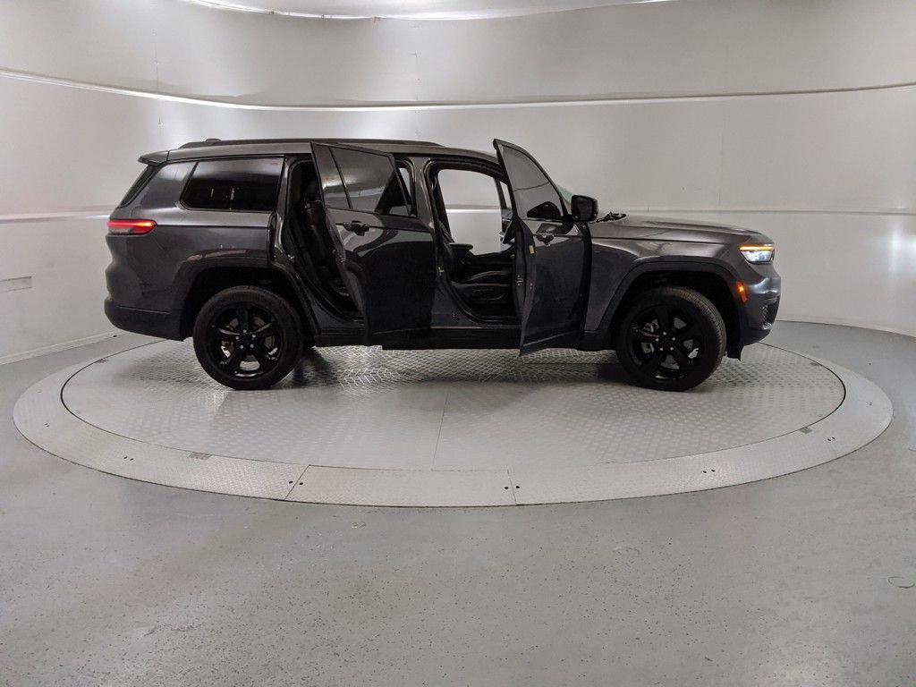2022 Jeep Grand Cherokee Altitude photo 8