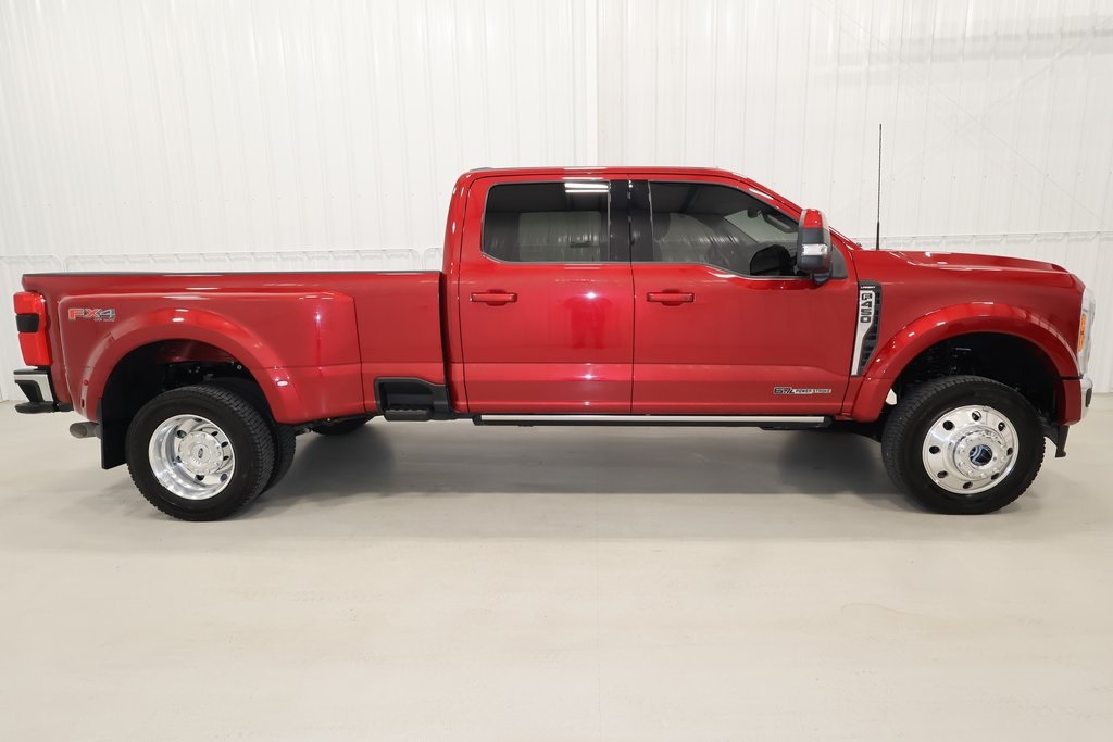 2023 Ford F-450 photo 2