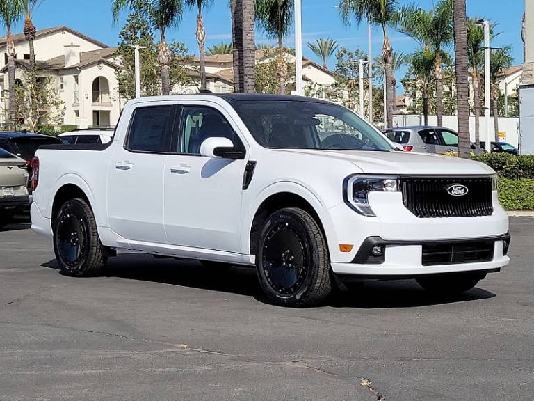 2025 Ford Maverick Lobo Standard